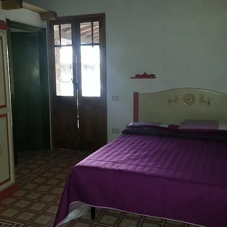 게스트하우스 Sa Domu E Crakeras 3*